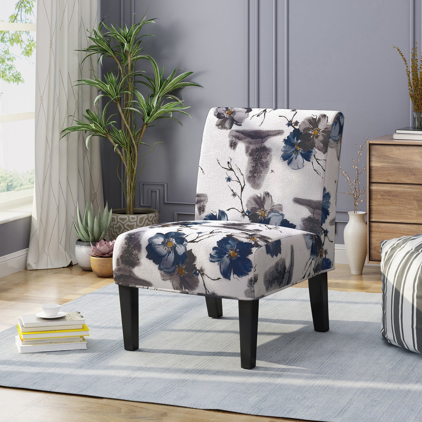 ACCENT CHAIR BLUE MULTI